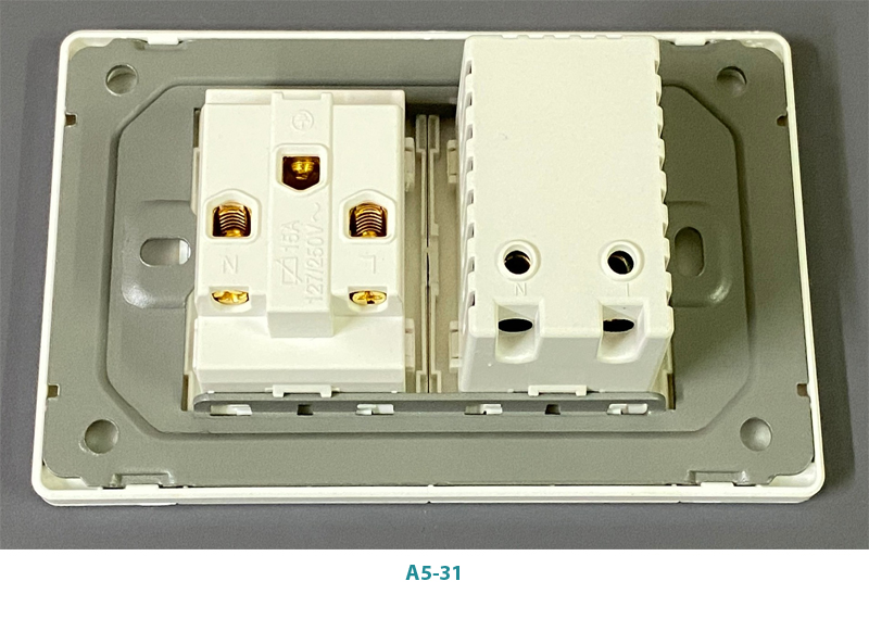 Mặt 1 ổ cắm 3 chấu đa năng + 1 USB sạc Type A và Type C hình chữ nhật Novalink A5-31 cao cấp