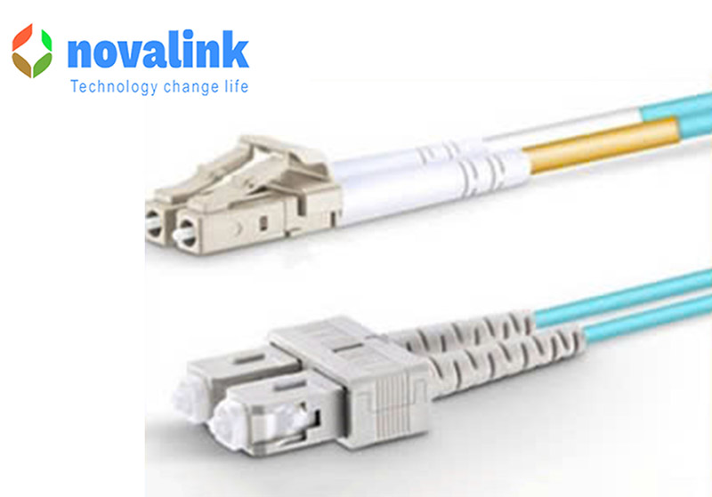 Dây nhảy cáp quang OM3 SC/UPC-LC/UPC-Mutil Mode-Duplex dài 2m hãng Novalink NV-61402A Tốc độ 10Gb