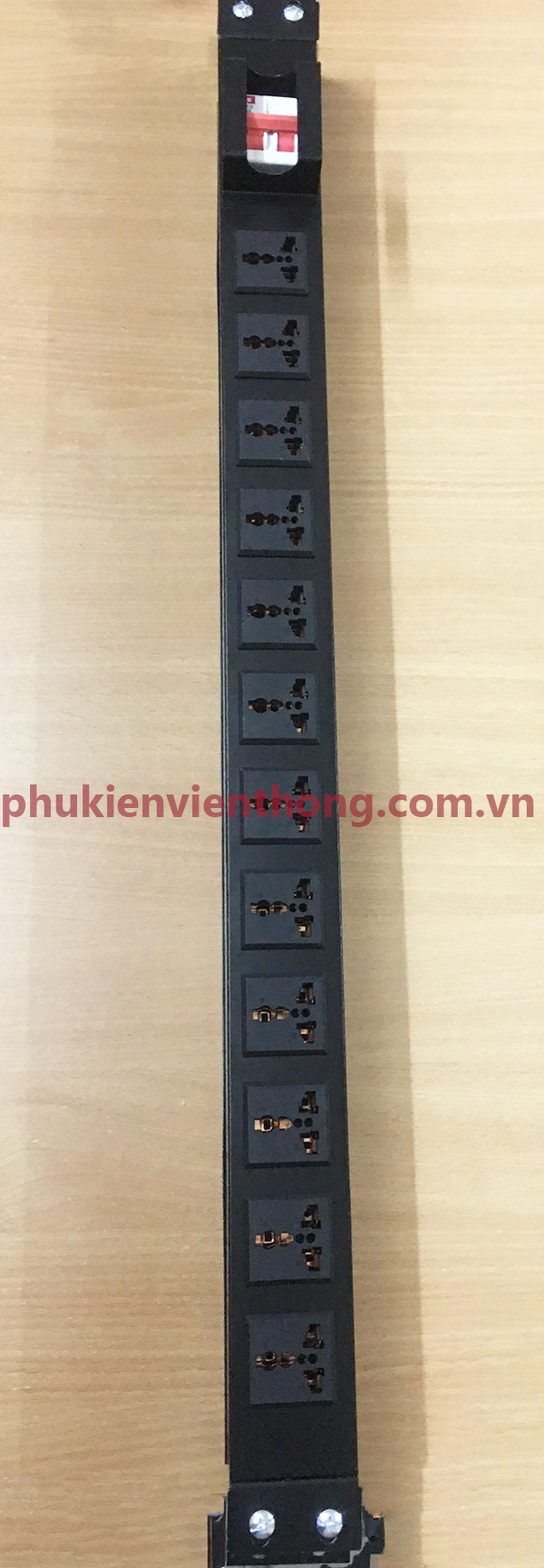 thanh nguồn PDU 12 cổng  đa năng  tủ rack 19 inch lắp dọc