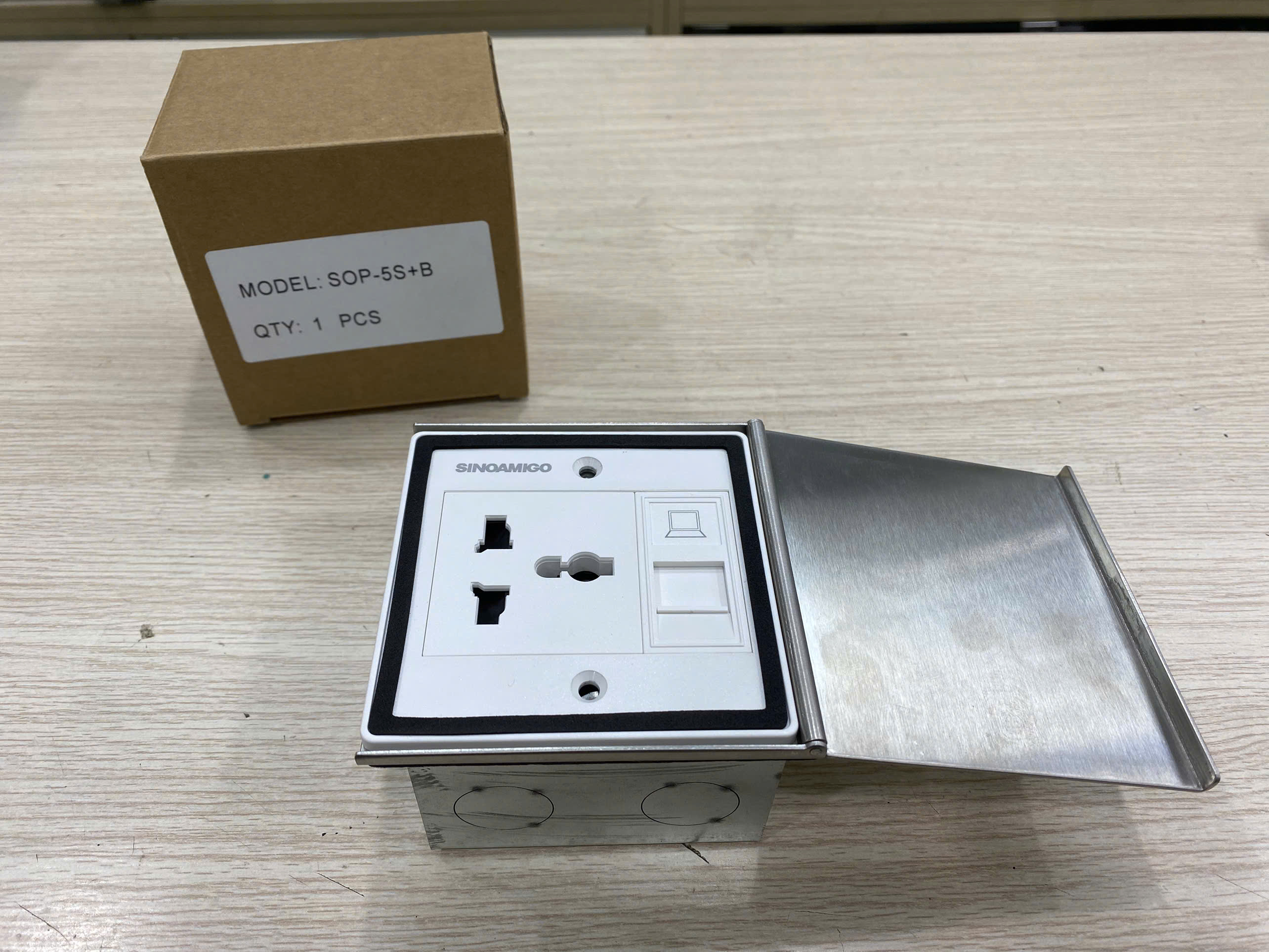 Ổ cắm điện mạng &acirc;m s&agrave;n nắp trượt Sinoamigo SPO-5S+B